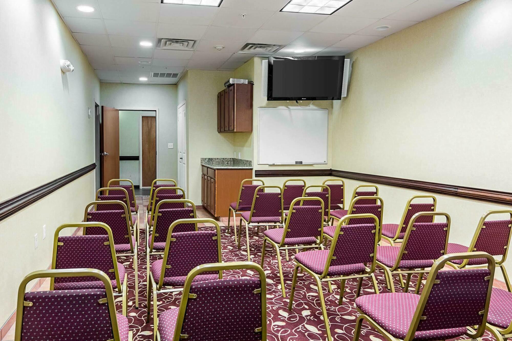 Comfort Inn & Suites Chesapeake - Portsmouth Eksteriør bilde